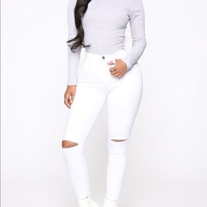 Fashion Nova White Canopy Jeans - Size 11 ❤️